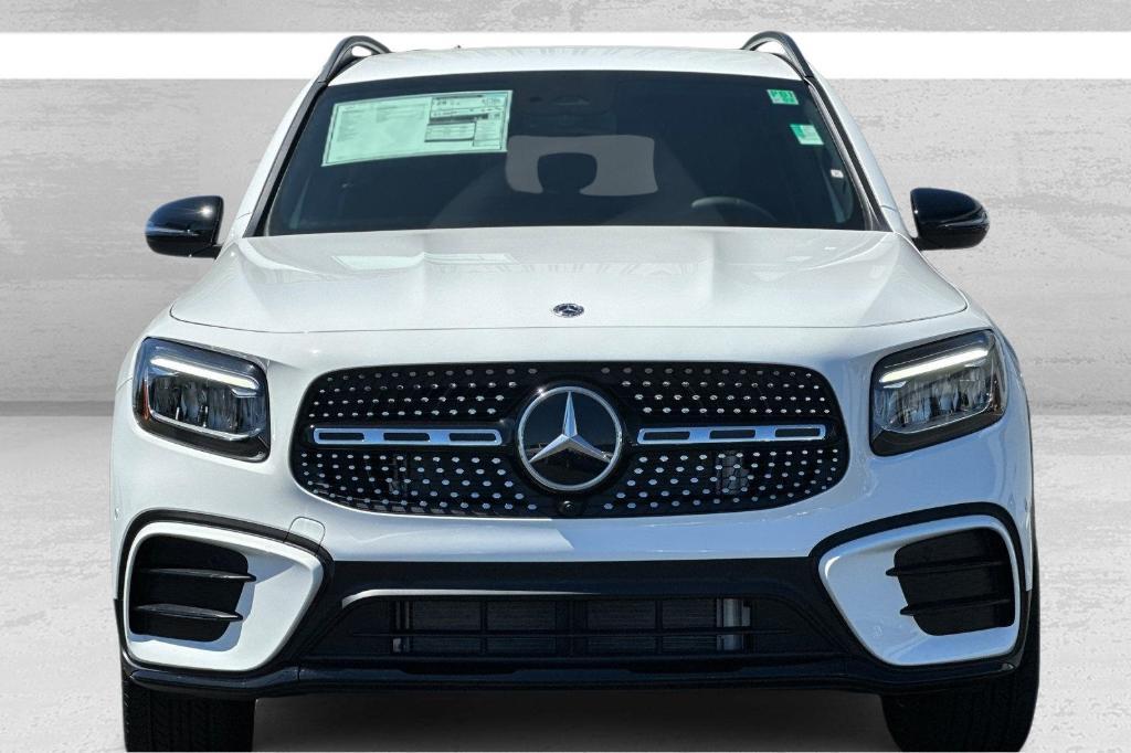 new 2024 Mercedes-Benz GLB 250 car, priced at $49,295