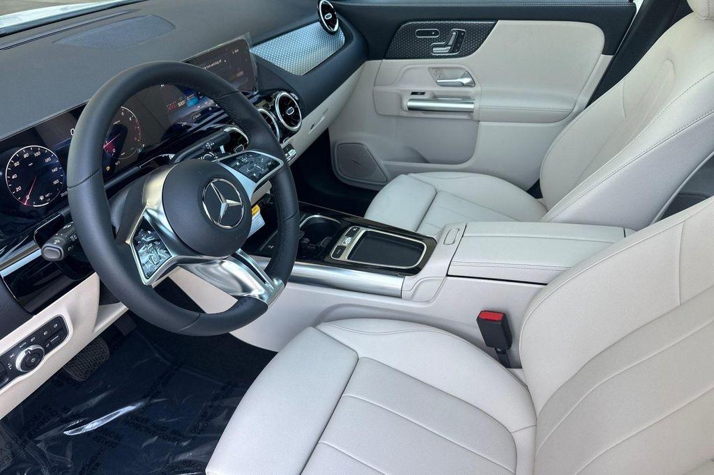 new 2026 Mercedes-Benz GLA 250 car, priced at $48,125