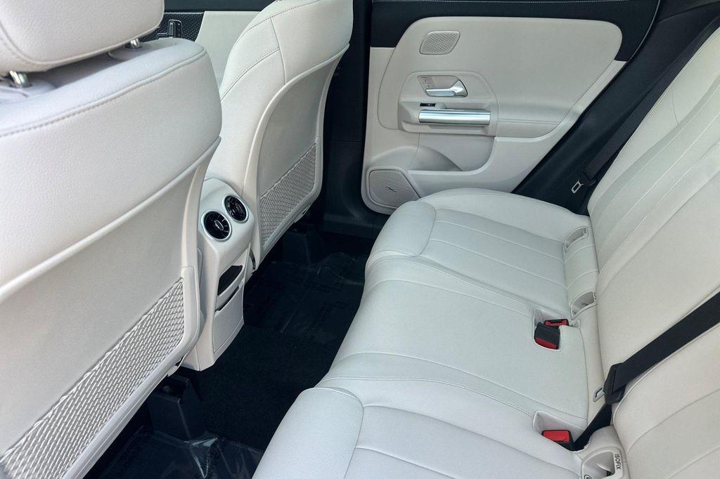 new 2026 Mercedes-Benz GLA 250 car, priced at $48,125