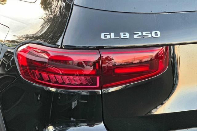 new 2025 Mercedes-Benz GLB 250 car, priced at $48,450