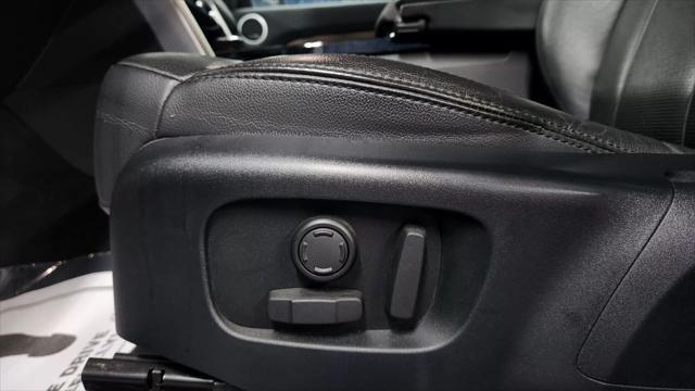 used 2017 Land Rover Discovery car, priced at $16,788