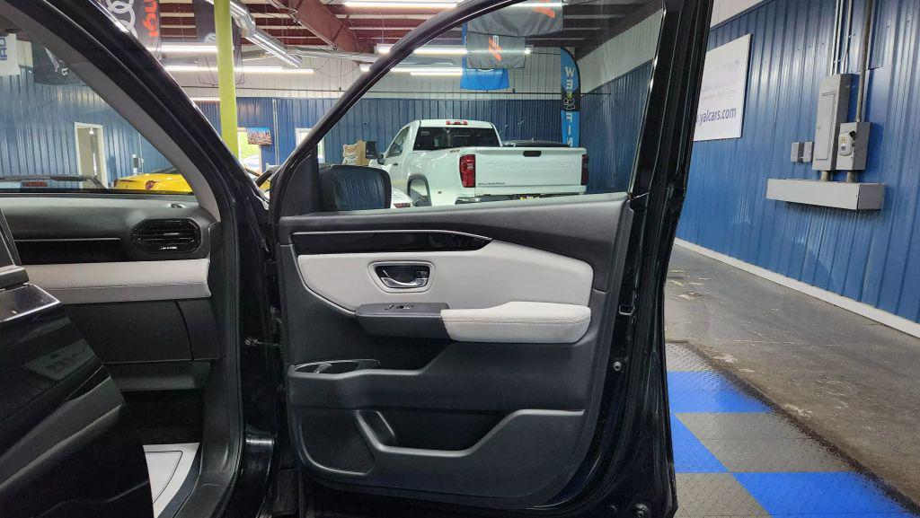 used 2023 Honda Pilot car, priced at $19,873