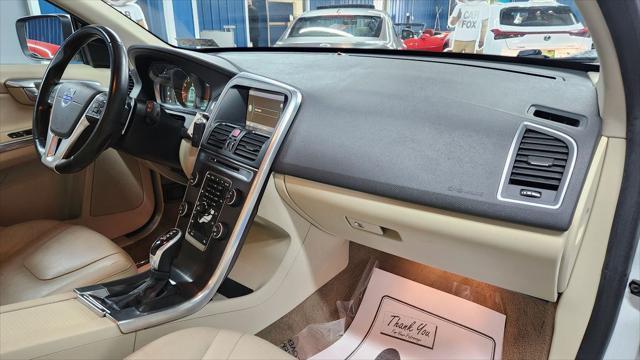 used 2015 Volvo XC60 car, priced at $8,972