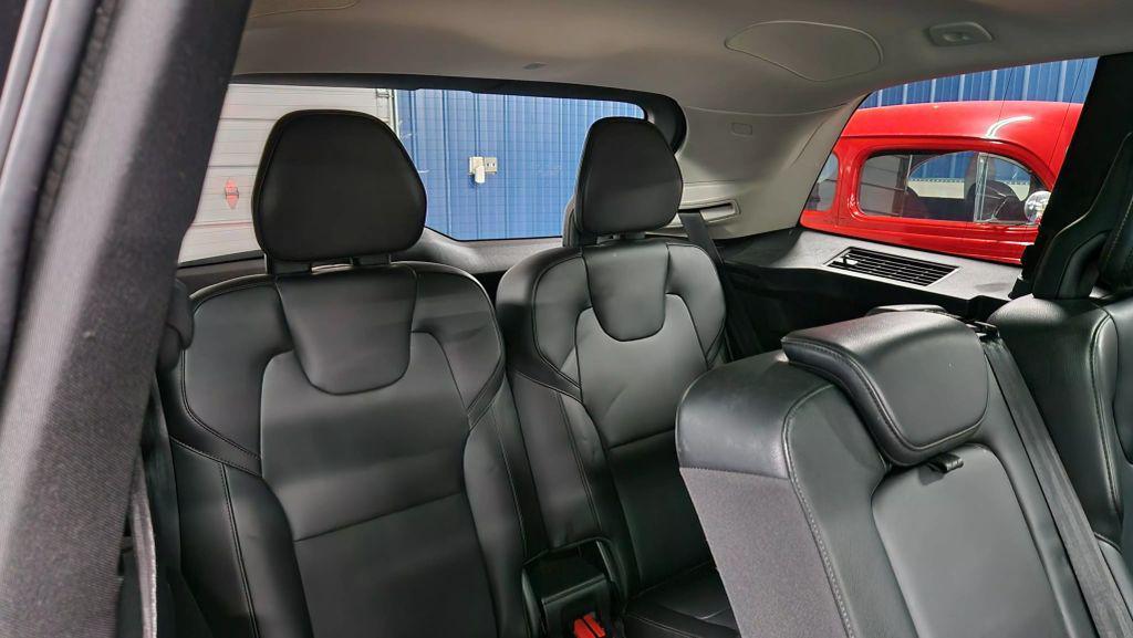 used 2019 Volvo XC90 car, priced at $19,627