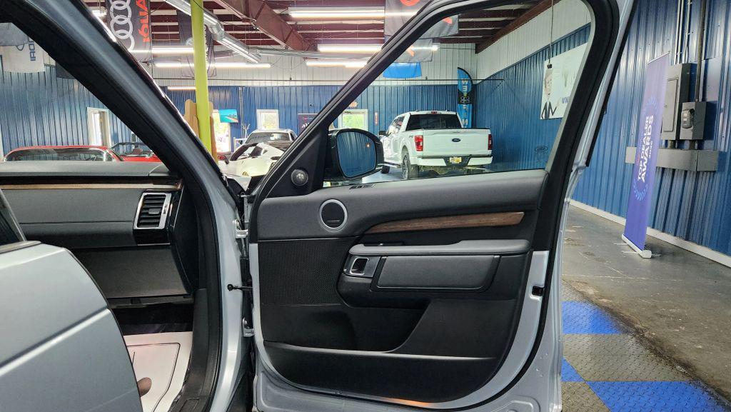 used 2018 Land Rover Discovery car, priced at $17,435