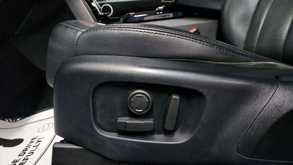 used 2018 Land Rover Discovery car, priced at $17,435