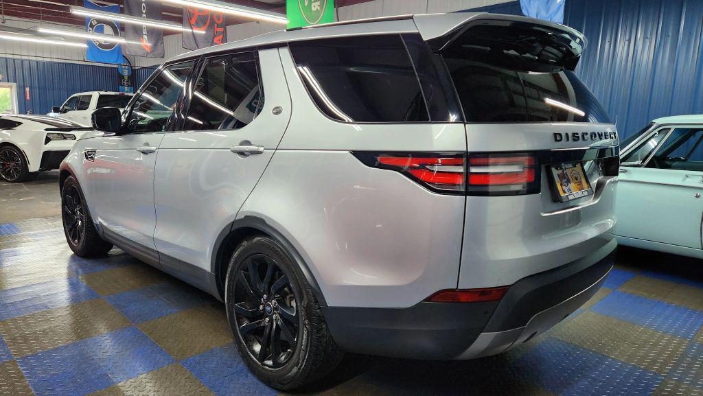 used 2018 Land Rover Discovery car, priced at $17,435