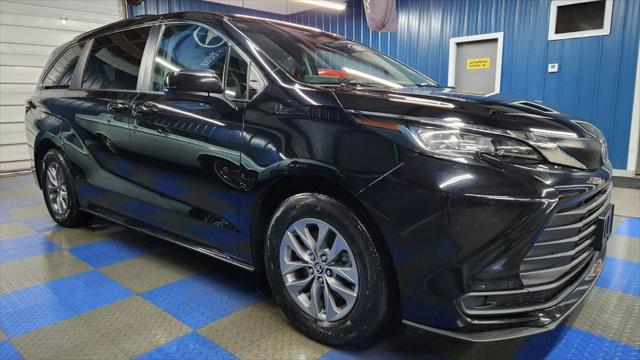 used 2022 Toyota Sienna car, priced at $31,887