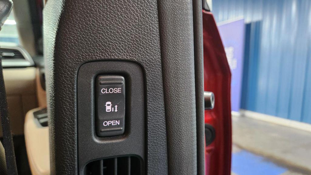 used 2021 Honda Odyssey car, priced at $17,238