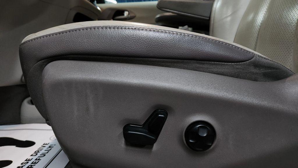 used 2018 Chrysler Pacifica car, priced at $9,938