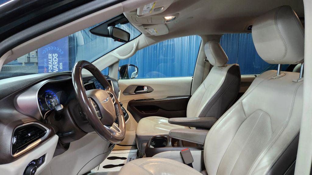 used 2018 Chrysler Pacifica car, priced at $9,938