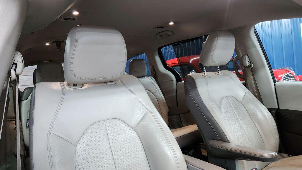 used 2018 Chrysler Pacifica car, priced at $9,938
