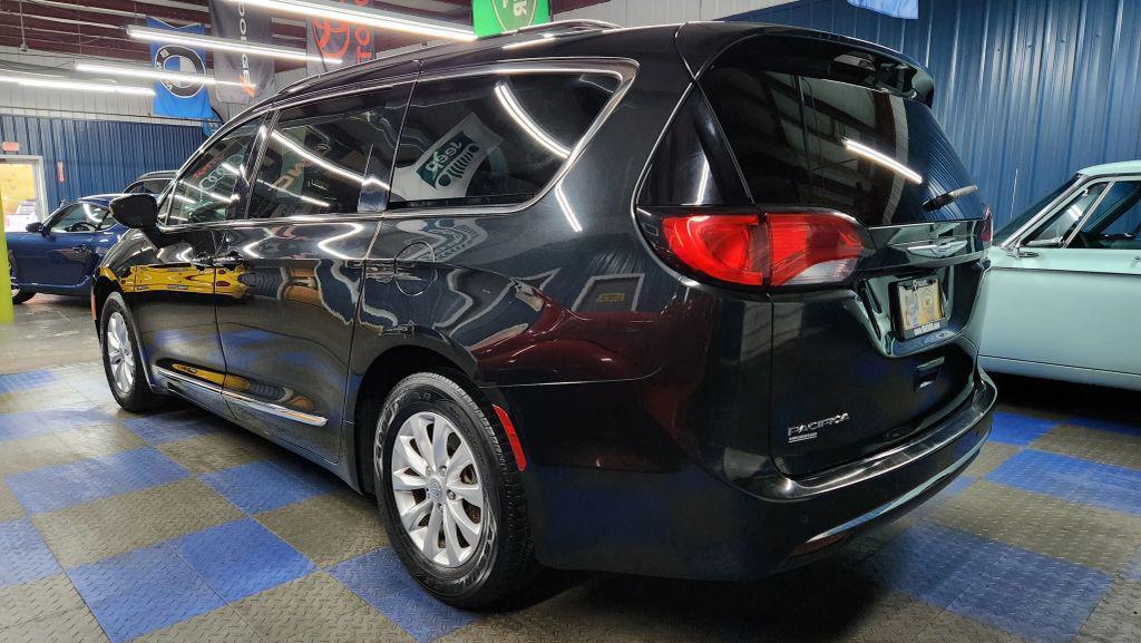 used 2018 Chrysler Pacifica car, priced at $9,938