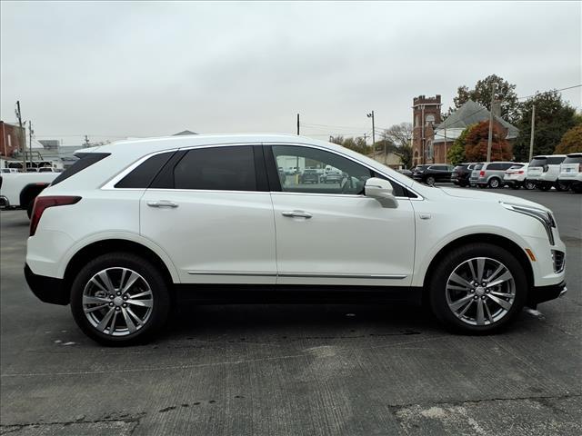 used 2025 Cadillac XT5 car, priced at $45,399
