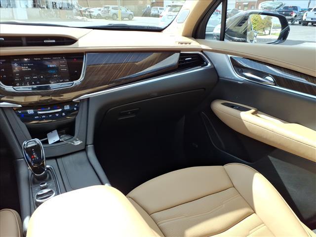 used 2025 Cadillac XT6 car, priced at $61,995