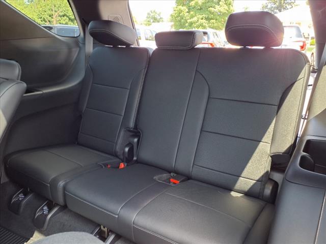 new 2025 Chevrolet Traverse car, priced at $48,964