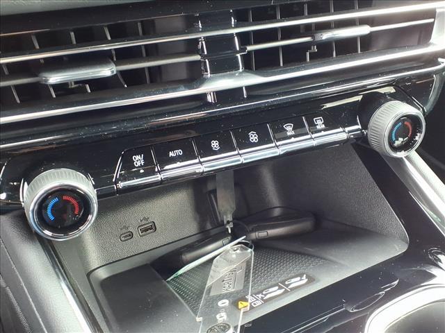 new 2026 Chevrolet Traverse car, priced at $57,915