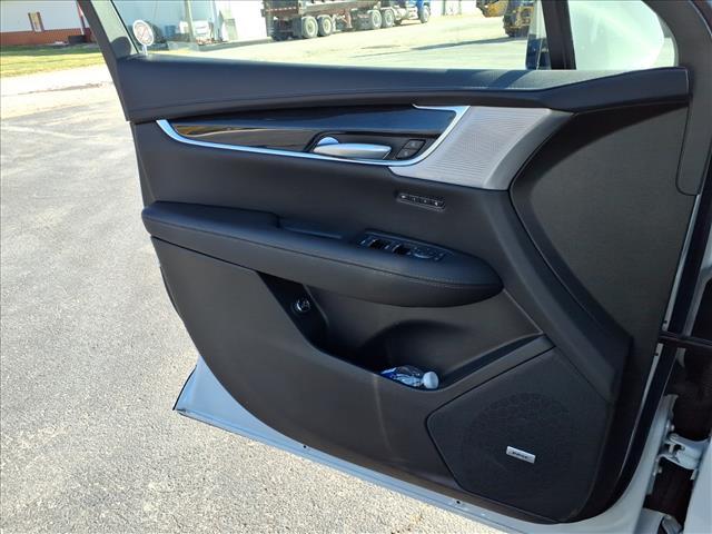 used 2025 Cadillac XT5 car, priced at $44,995