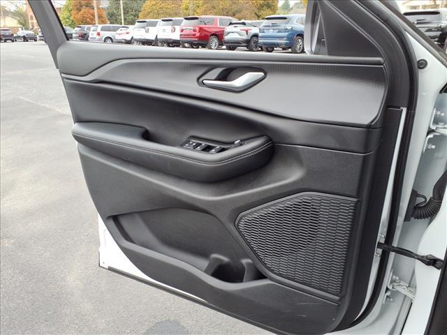 used 2023 Jeep Grand Cherokee car, priced at $29,995