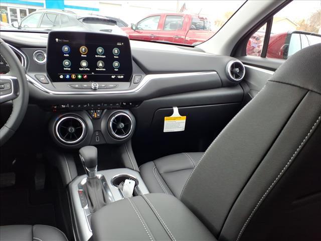 new 2025 Chevrolet Blazer car, priced at $40,490