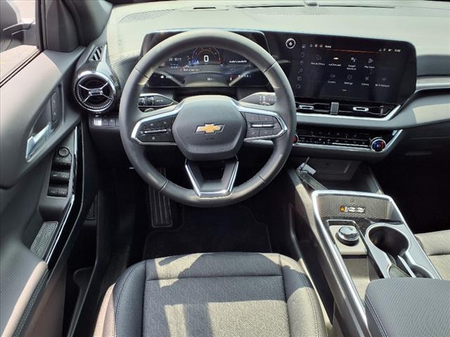 new 2026 Chevrolet Equinox car, priced at $32,045