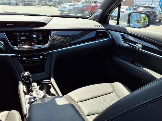 used 2025 Cadillac XT6 car, priced at $47,995