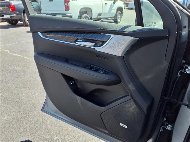 used 2025 Cadillac XT6 car, priced at $47,995