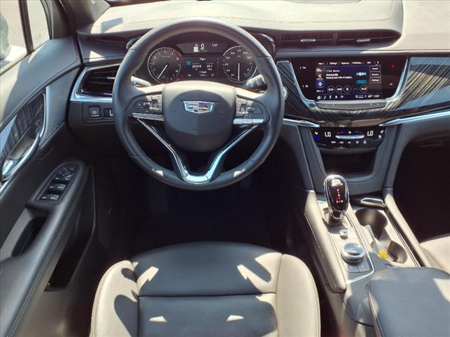 used 2025 Cadillac XT6 car, priced at $47,995