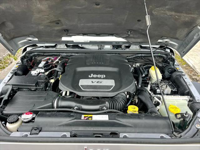 used 2015 Jeep Wrangler Unlimited car, priced at $19,995