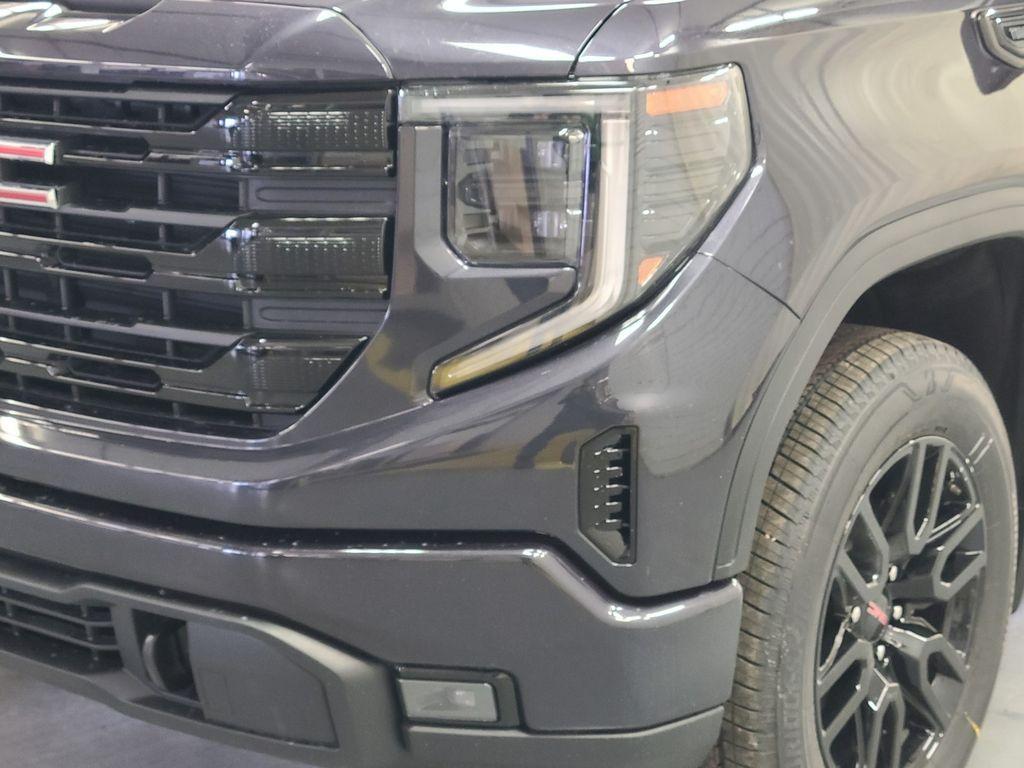 new 2025 GMC Sierra 1500 car, priced at $53,390