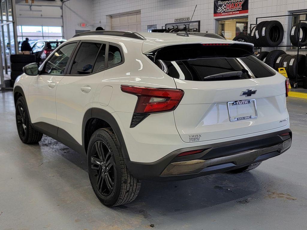 used 2024 Chevrolet Trax car, priced at $22,968