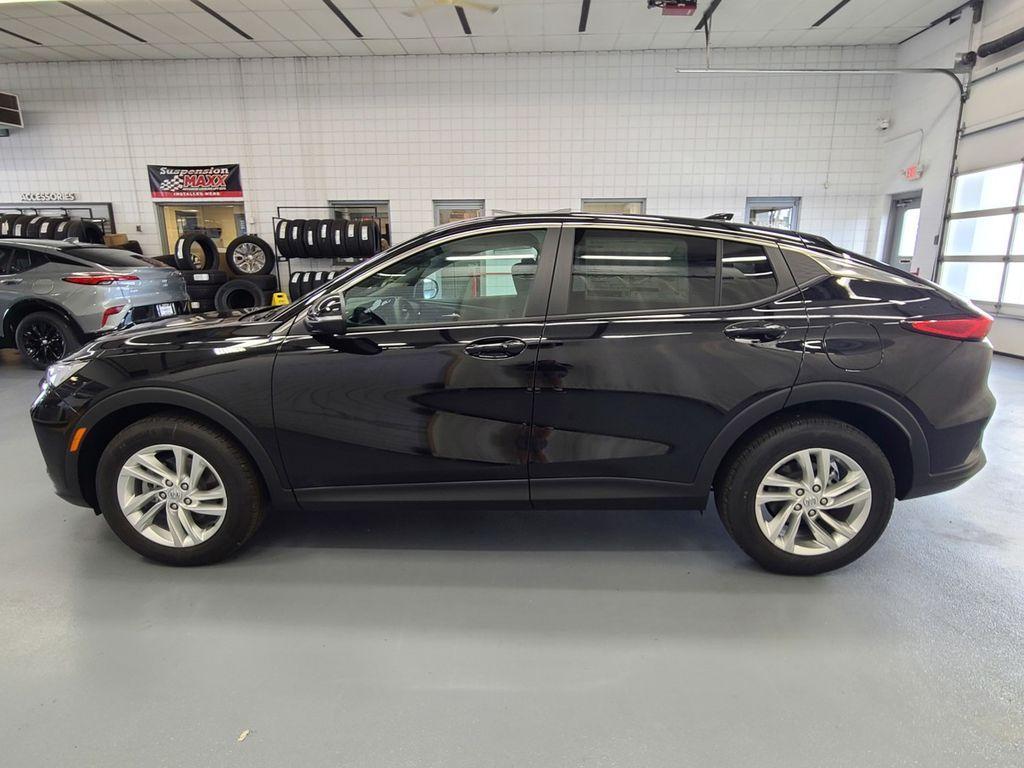 new 2025 Buick Envista car, priced at $25,179