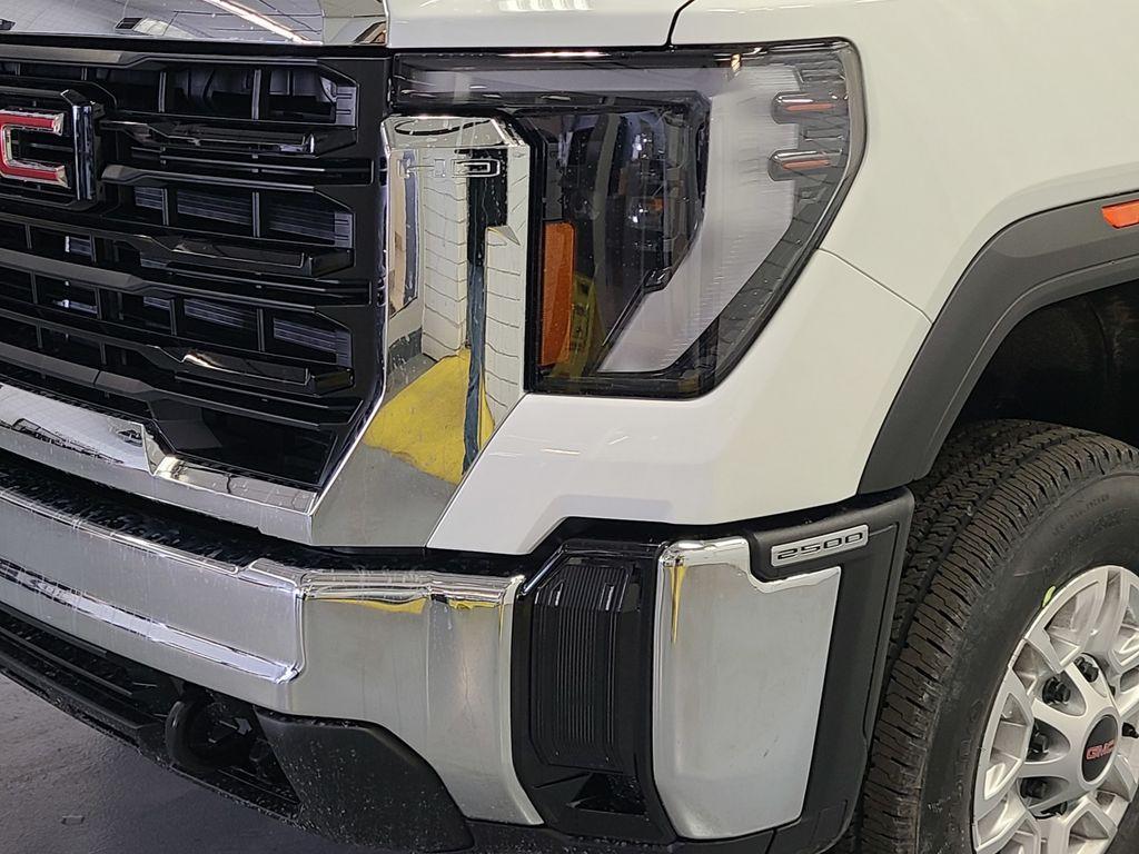 new 2025 GMC Sierra 2500 car, priced at $53,040