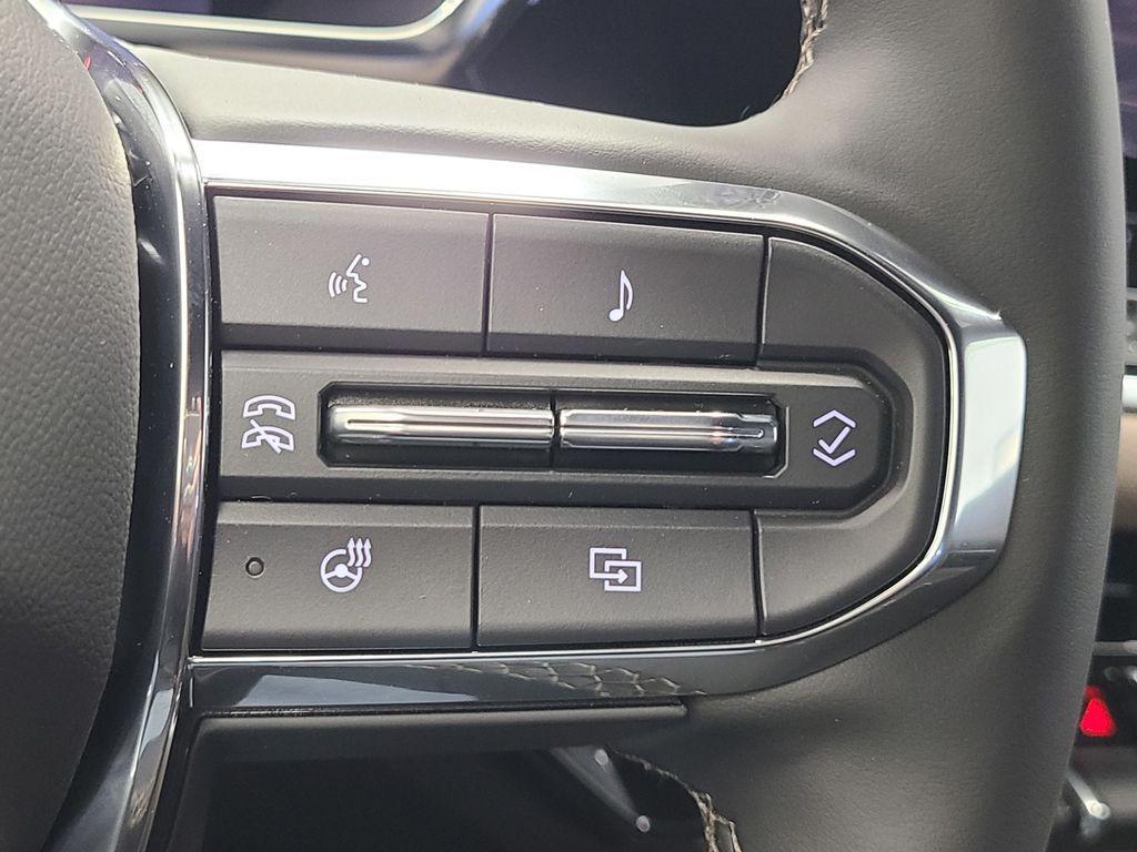 new 2025 GMC Canyon car, priced at $50,205