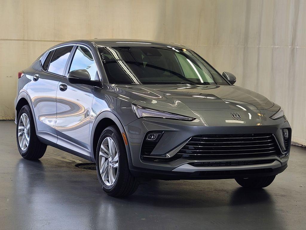 new 2025 Buick Envista car, priced at $26,280
