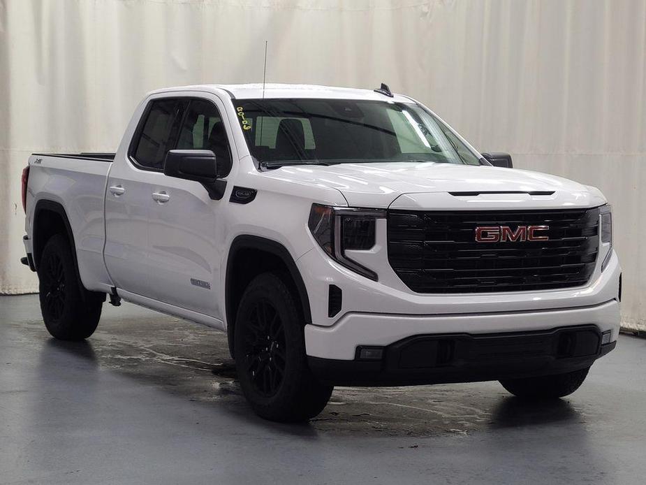 new 2025 GMC Sierra 1500 car, priced at $57,790