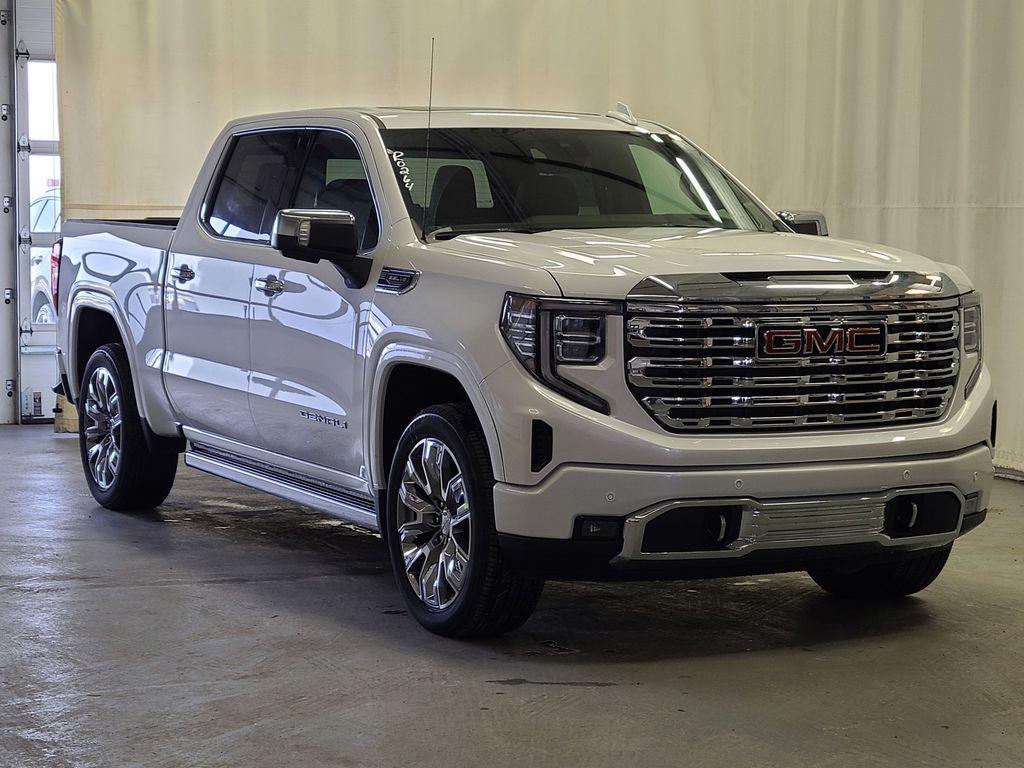 new 2025 GMC Sierra 1500 car, priced at $69,555