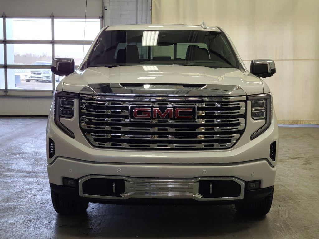 new 2025 GMC Sierra 1500 car, priced at $69,555