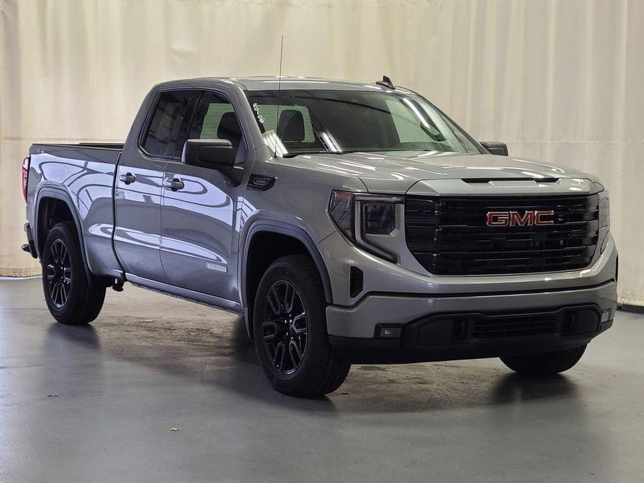 new 2025 GMC Sierra 1500 car, priced at $51,040