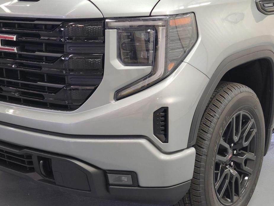 new 2025 GMC Sierra 1500 car, priced at $51,040