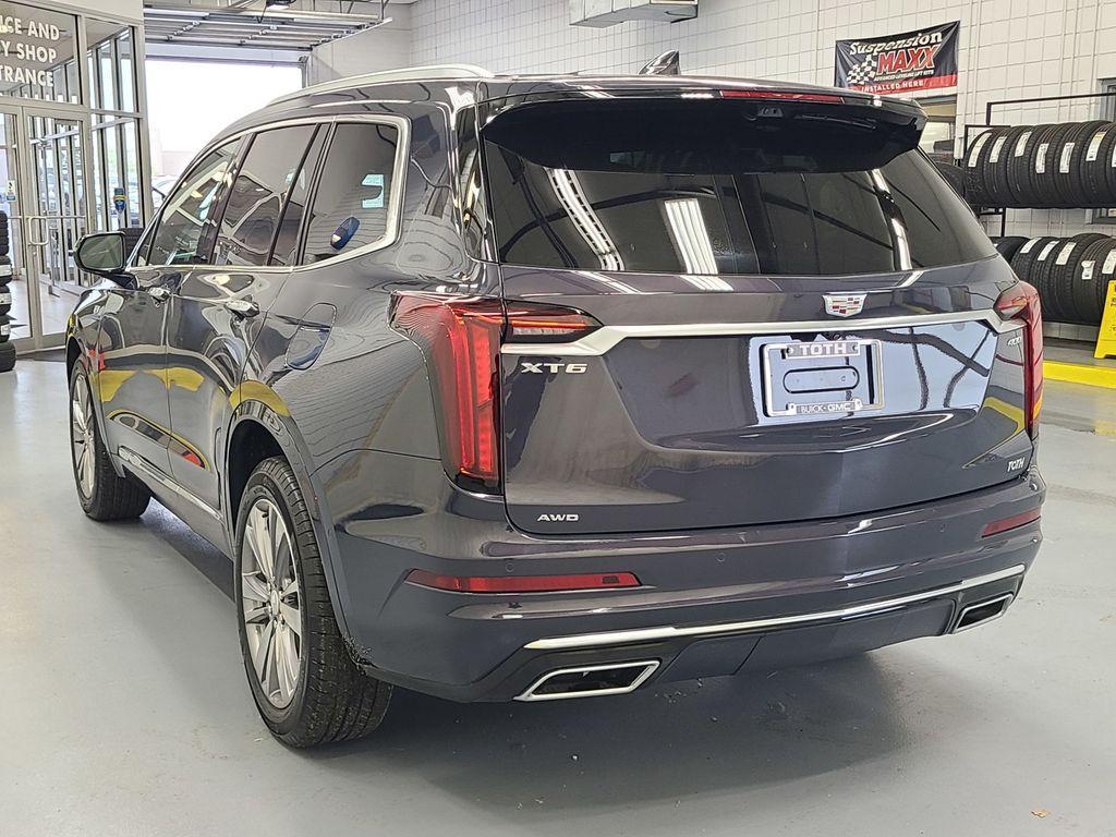 used 2024 Cadillac XT6 car, priced at $56,967