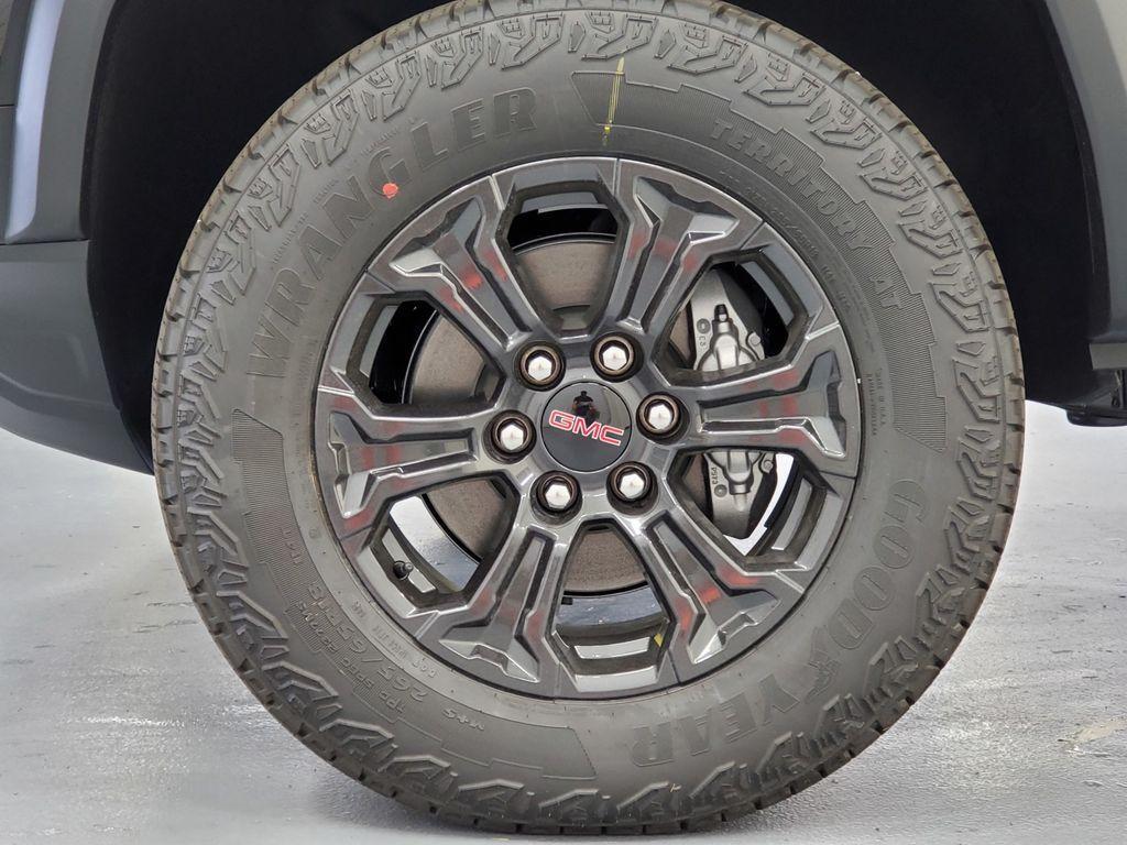 new 2025 GMC Canyon car, priced at $47,351