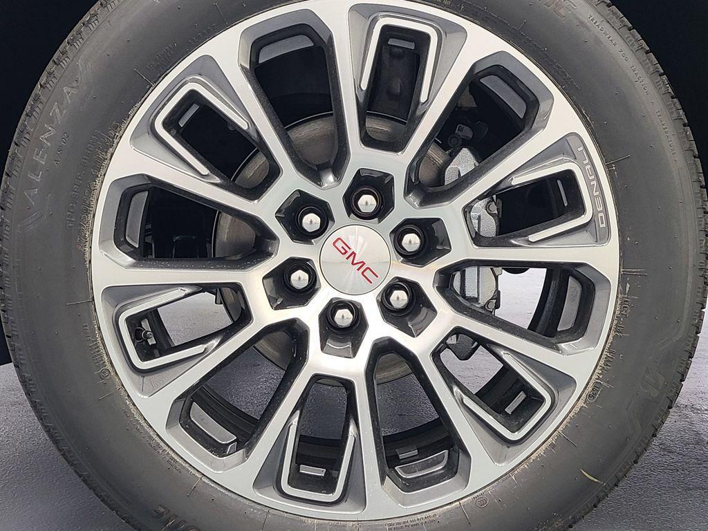new 2025 GMC Yukon car, priced at $96,165