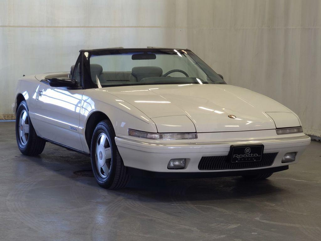 used 1990 Buick Reatta car, priced at $29,900