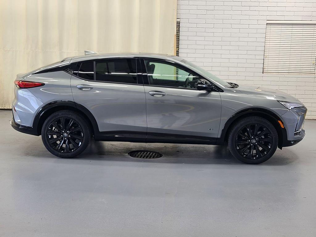 new 2025 Buick Envista car, priced at $30,890