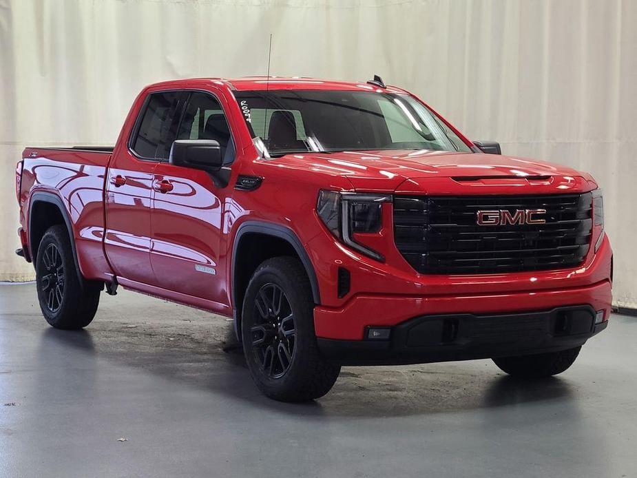 new 2025 GMC Sierra 1500 car, priced at $58,285