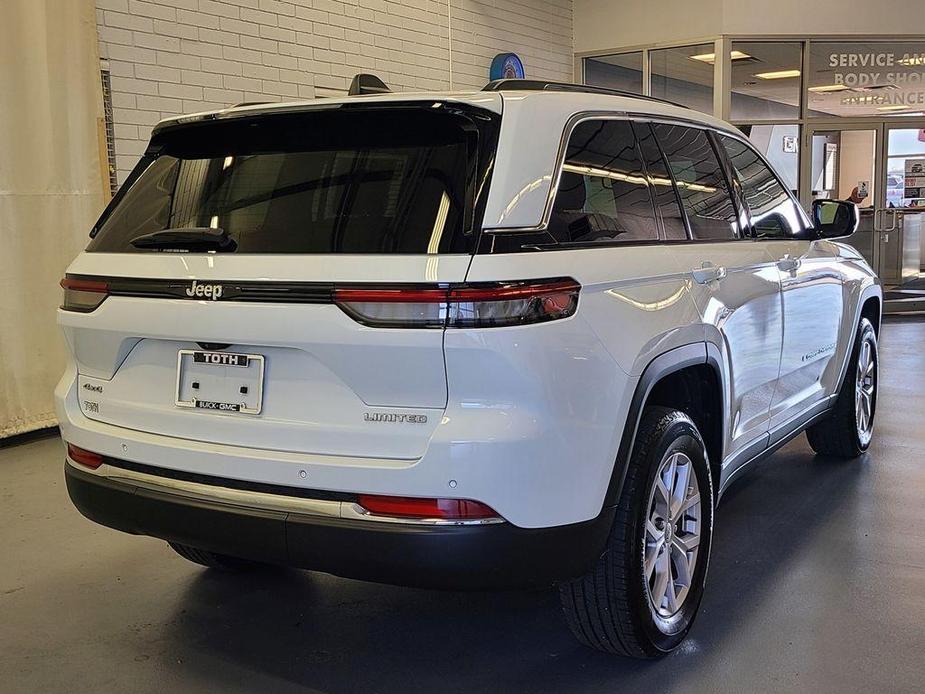 used 2022 Jeep Grand Cherokee car, priced at $33,993