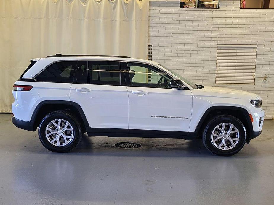 used 2022 Jeep Grand Cherokee car, priced at $33,993