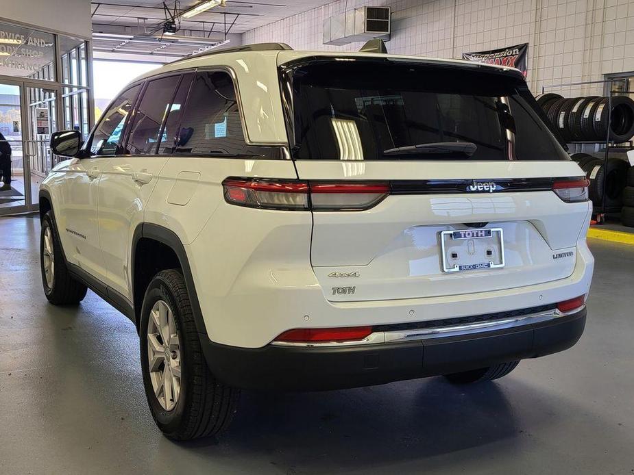 used 2022 Jeep Grand Cherokee car, priced at $33,993