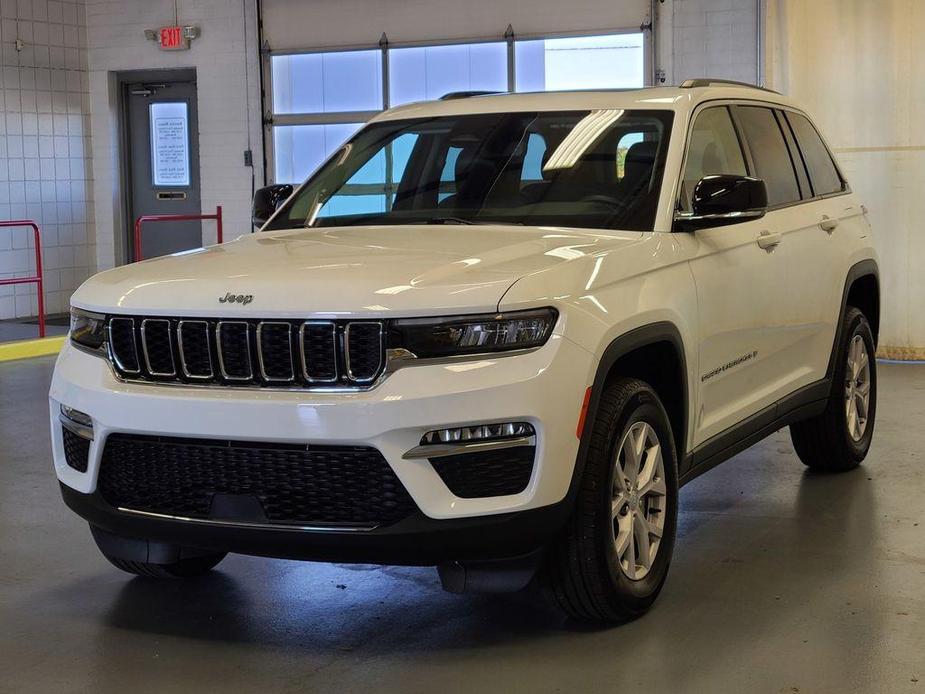 used 2022 Jeep Grand Cherokee car, priced at $33,993